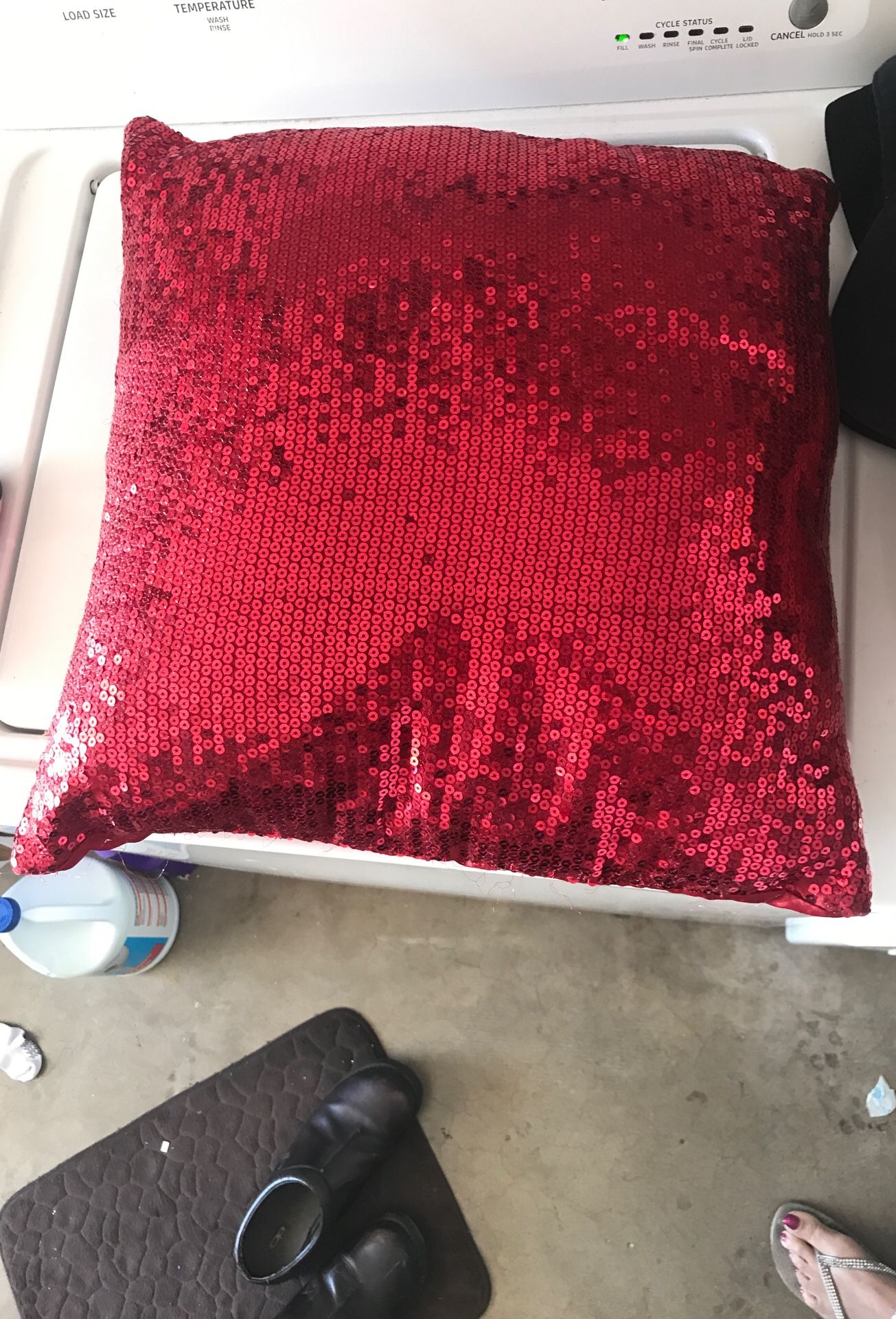 &15 two pretty in red pillows