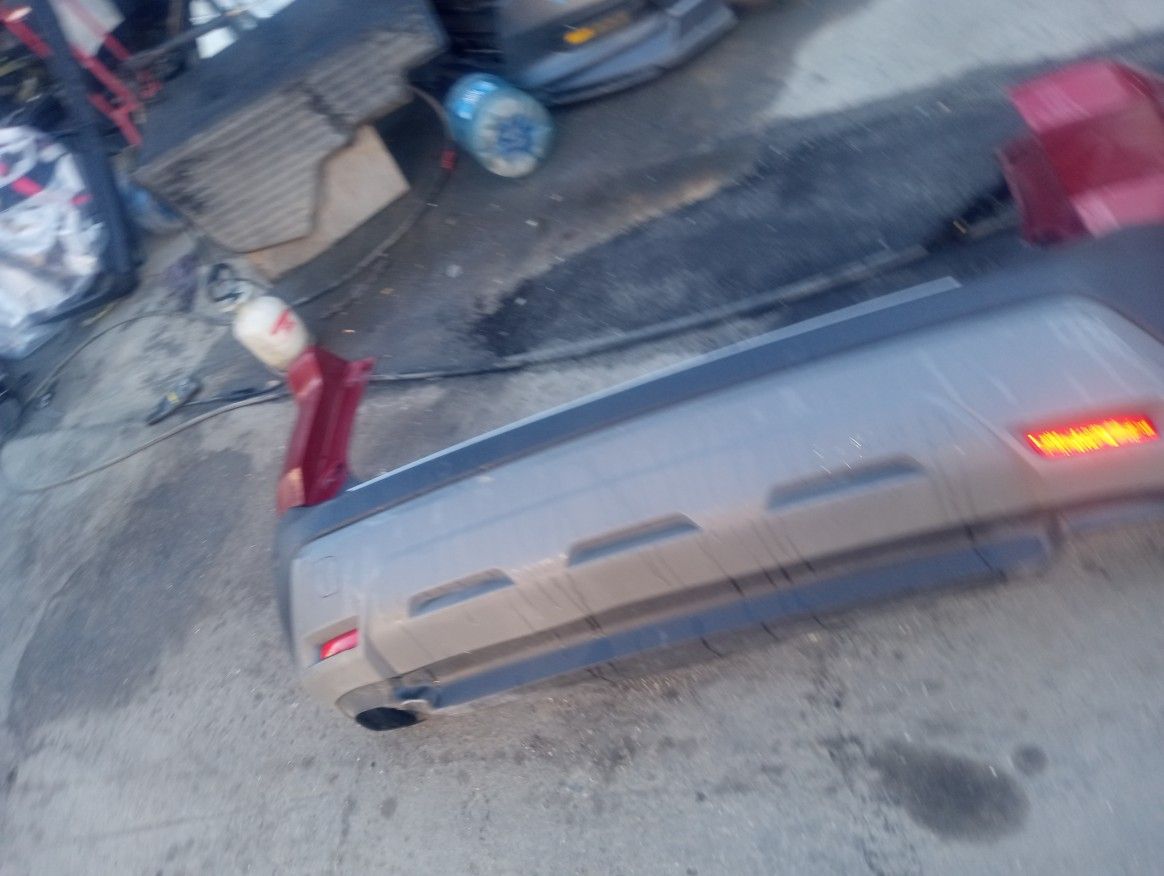 NISSAN ROUGE 2021 REAR COMPLETE BUMPER ( NO SPORT)