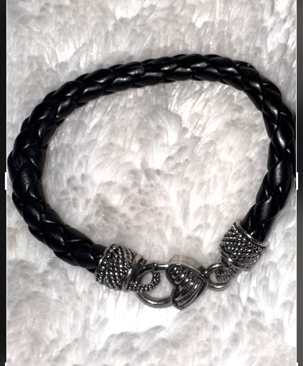 EUC HamptonGems Black Leather Bracelet with Silver 2 Sided Heart Enhancer and Heart JAW Clip Closure