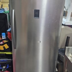 Insignia refrigerator or freezer 
Asking  $300