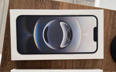 White iphone 16e