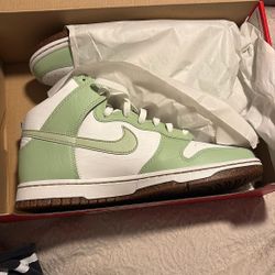 Nike Dunks Honey Dew