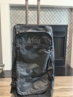 REI Co-op 30” Rolling Travel Duffel – Excellent Condition