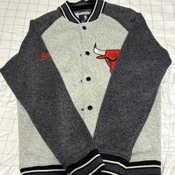Bulls Button Up Sweatshirt 