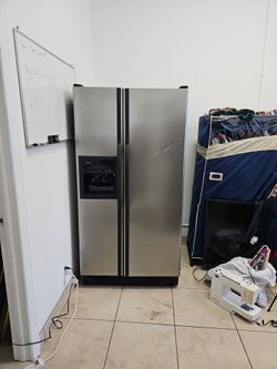 Kenmore Side-by-Side Stainless Steel Refrigerator / Fridge - 22 cu. ft.