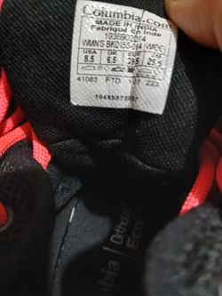 Brand NEW women's COLUMBIA HIKING SNEAKERS/ BOOTS 