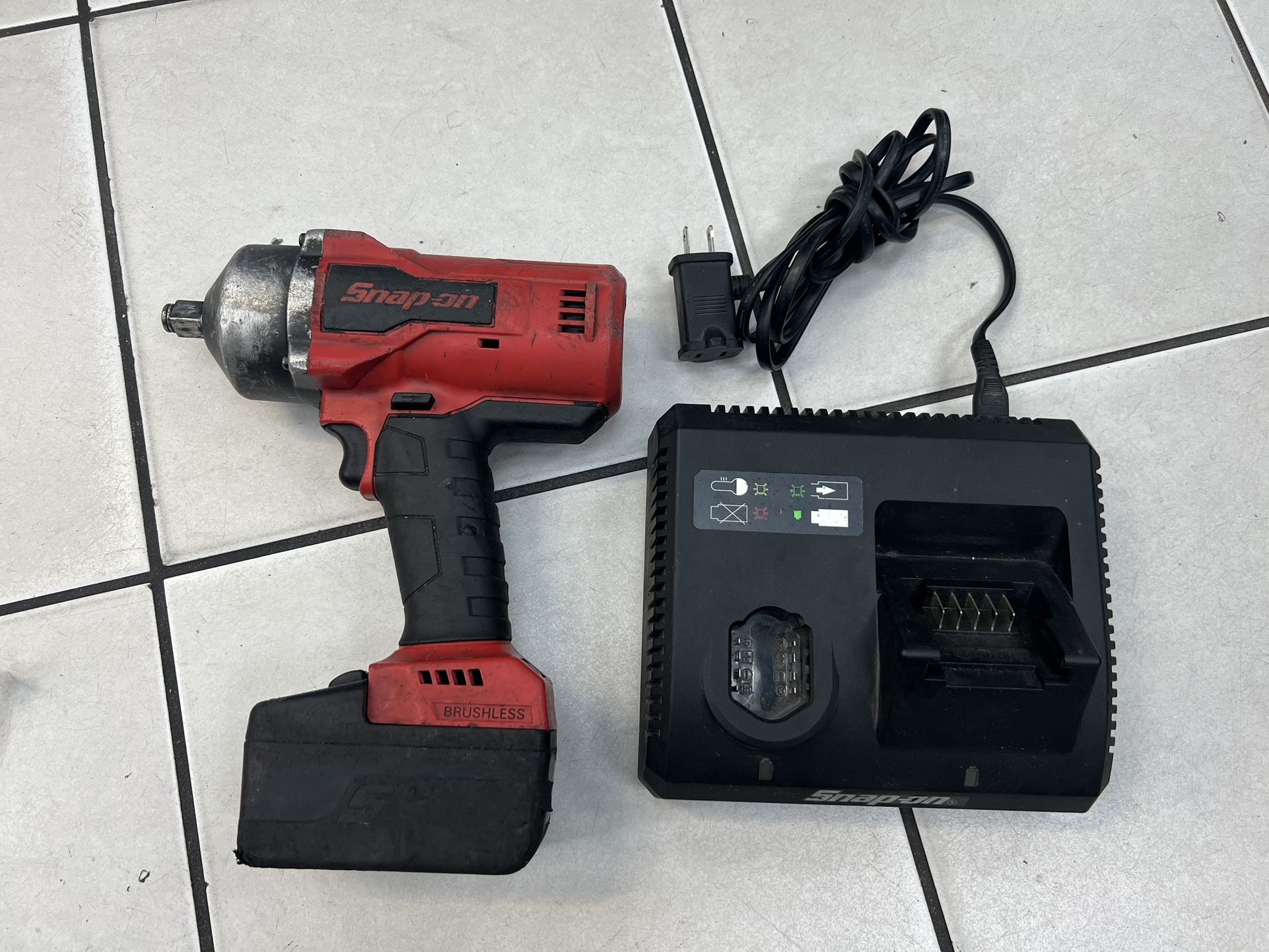 Snap On Ct9050 18v Brushless Cordless 1/2” Impact Wrench With 2 batteries & Charger