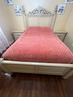 Bedroom set