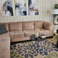 Sectional couch 