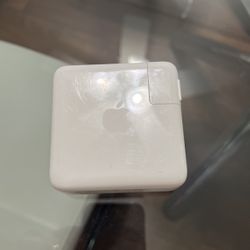 New Genuine Apple MacBook Pro 61W USB-C Power Adapter Charger