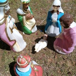 Vintage Outdoor Blow Molds Nativity Set 
