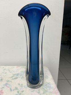 Thames Glass Blown Tulip Vase