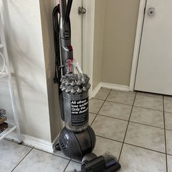 Dyson Big ball Vacuum Cleaner 