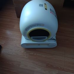 Brand New Automatic Litter Box