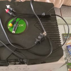 Xbox With 29 Games , Controller And Extra Accessories 