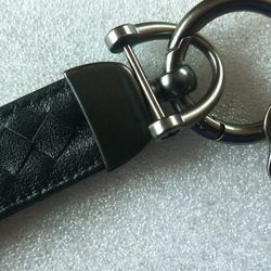 LEATHER COACH KEYCHAIN 