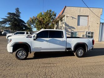 2023 GMC Sierra 2500HD AT4 4×4 – 6.6L Duramax Diesel