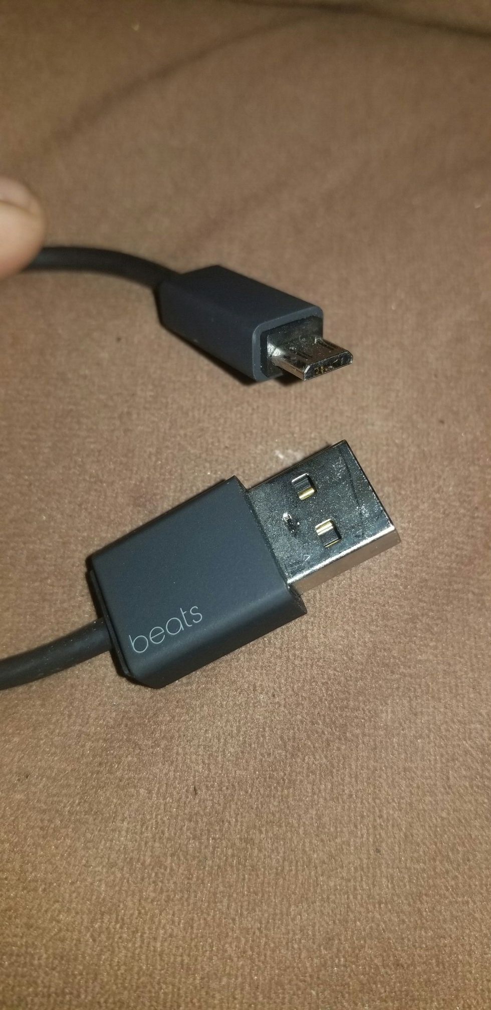 Genuine Beats by Dr Dre Charger