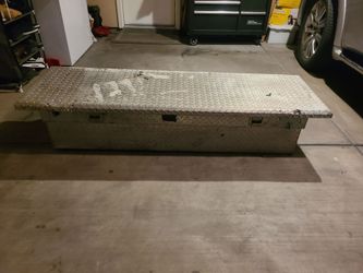 Truck box