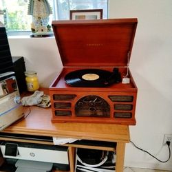 Crosley Radio Record Cd And Casset Player