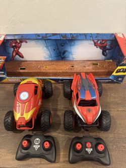Monster trucks Jam set of 2 Spider-Man & Iron Man 