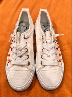 Blowfish Malibu floral design  size 7