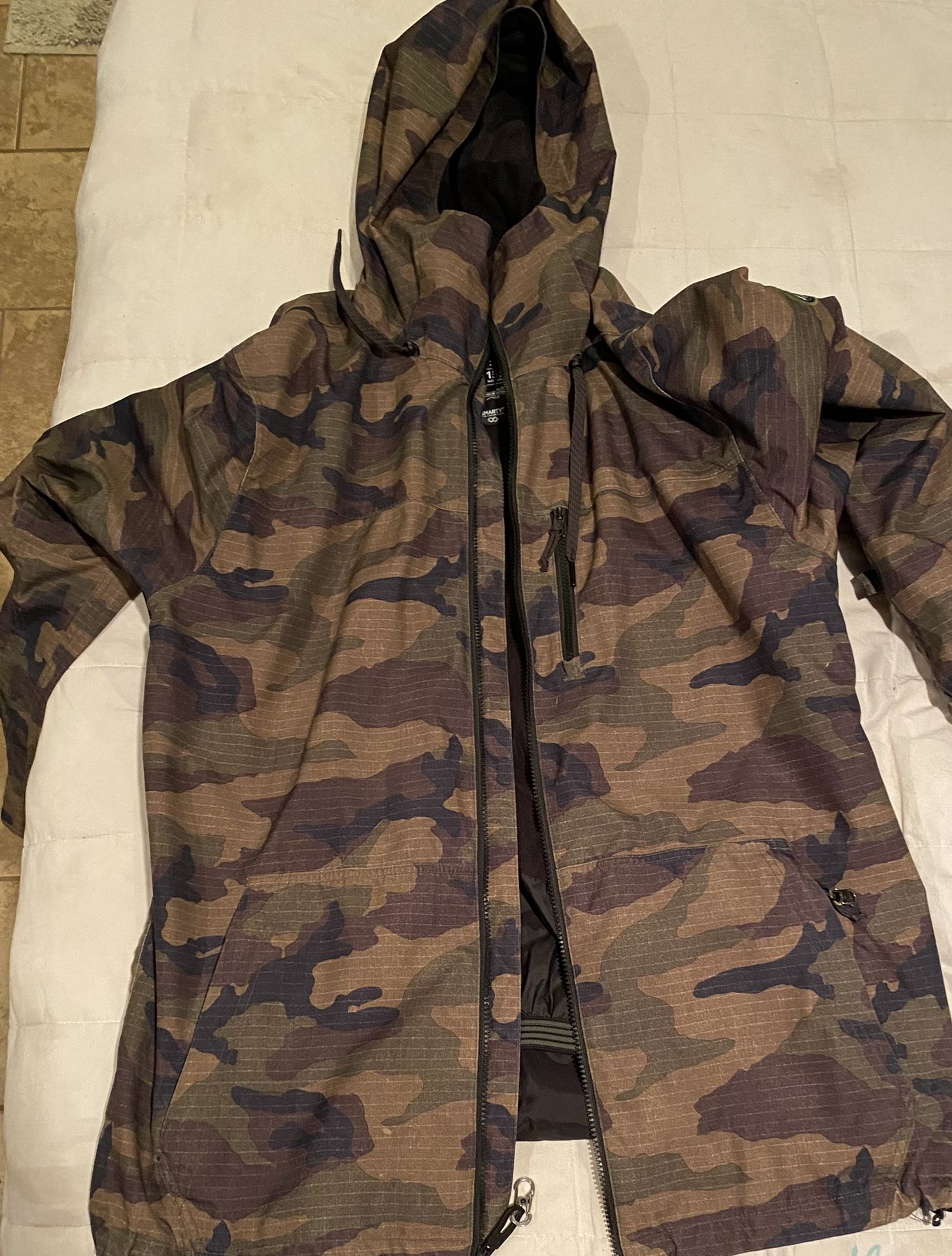 Men’s 686 Camo Ski Jacket And Vest 