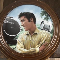 Elvis Presley collector plate