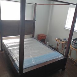Vintage Wooden Canopy Bed Frame