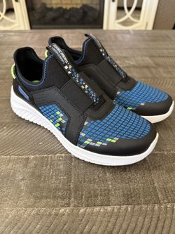 Kids Mega Craft Shoes / Size 6 (youth) BRAND NEW