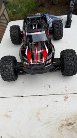 Traxxas Maxx V2 4S (Model 89086-4) – Excellent Condition