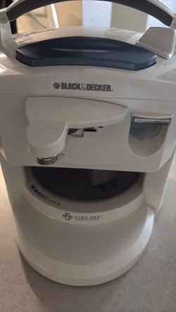 Metal can opener