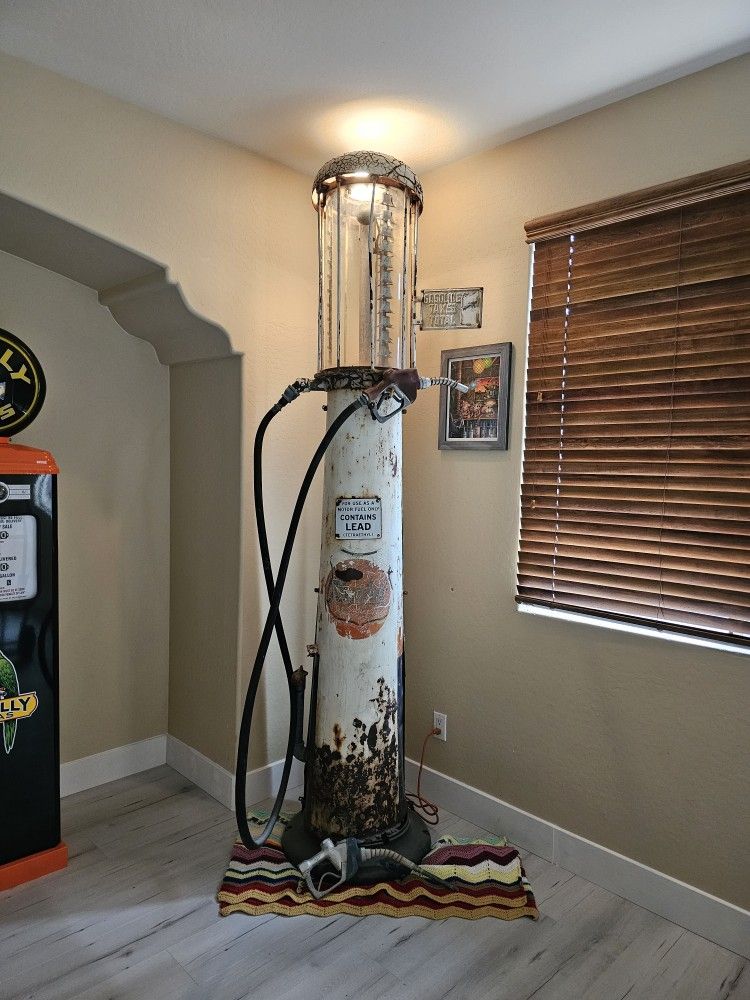 Antique Visible Gas Pump 