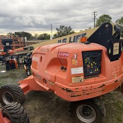 JLG Boom