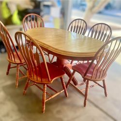 Dining Table - Pedestal, Distressed Raspberry 