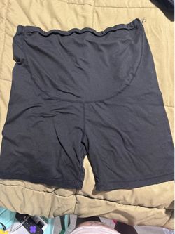 Maternity biker shorts