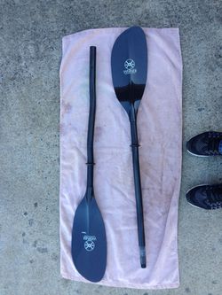 Carbon fiber white water kayak paddle