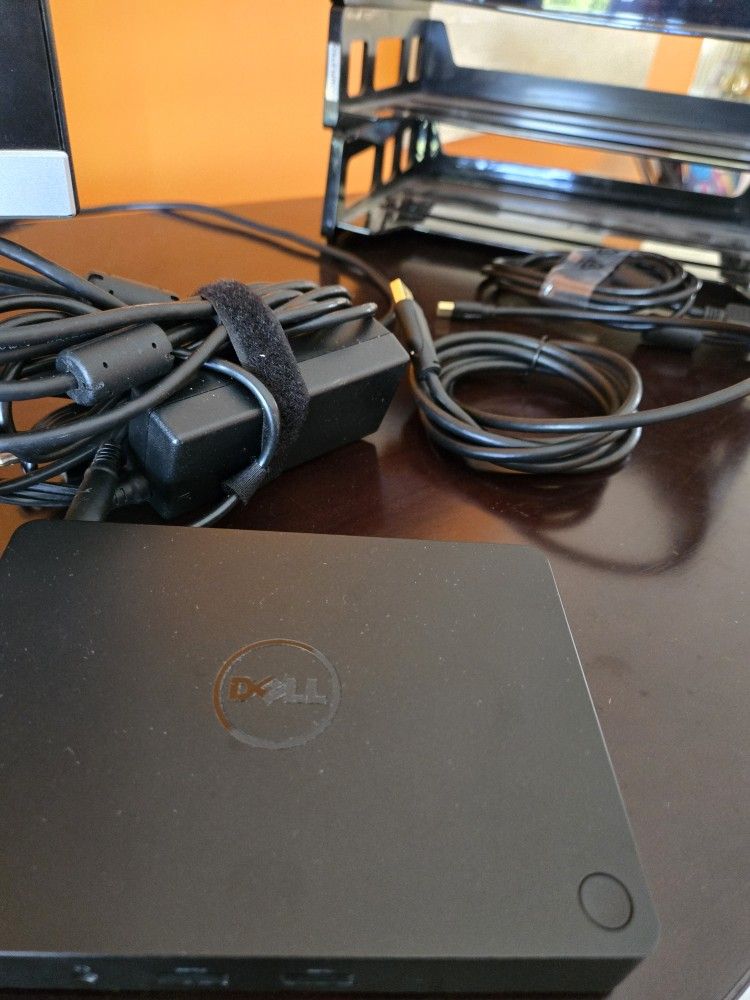 Dell Docking System With Cables