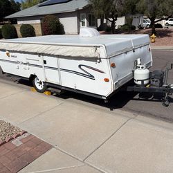Pop up camper