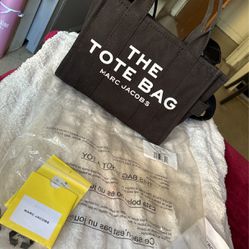Small Marc Jacob’s Tote bag 