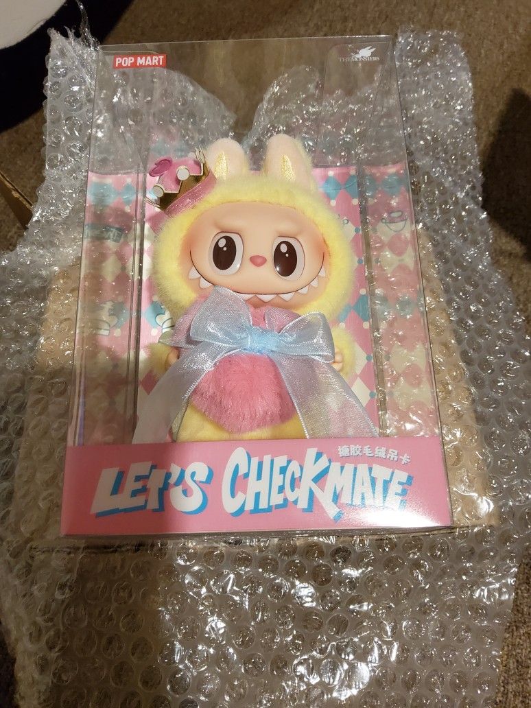 Brand New Popmart Checkmate Queen Labubu