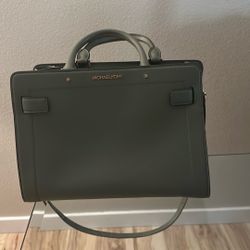 Michael Kors Purse Olive 🫒 Green