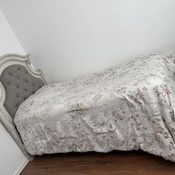 Twin bed