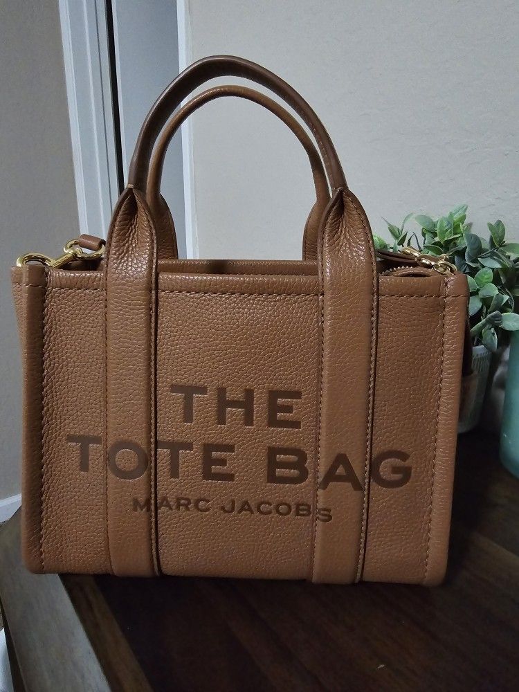 Marc Jacobs The Tote Bag