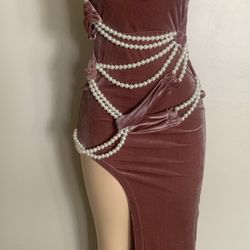 VELVET DRESS, AVAILABLE IN SIZES S, M AND L