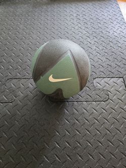 4lb Nike Slam Ball Medicine Ball-