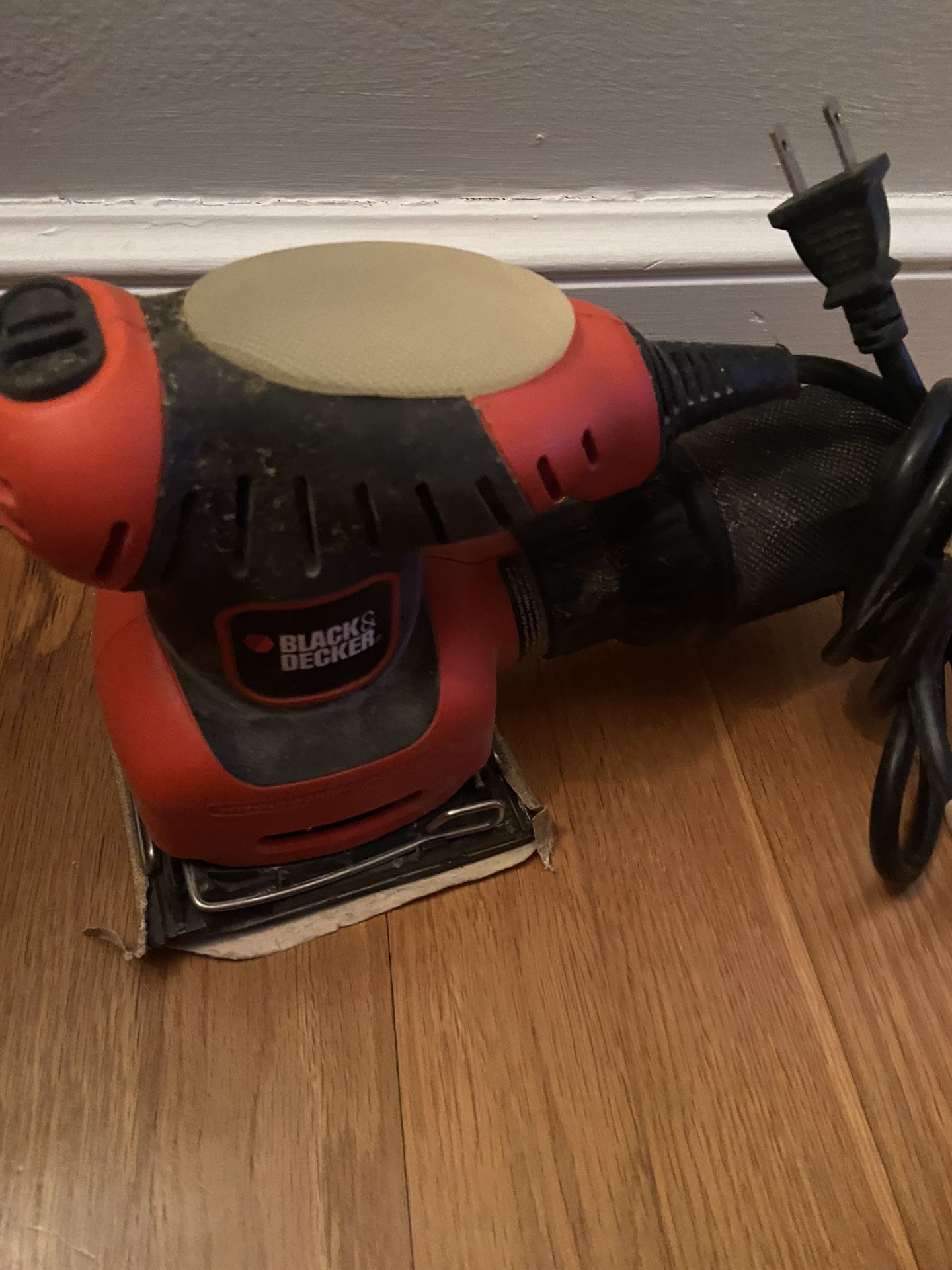 BLACK &DECKER 1/4" SHEET SANDER QS540 CORDED ELECTRIC
