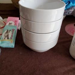 Crofton 4 White Soup Or Cereal Bowls