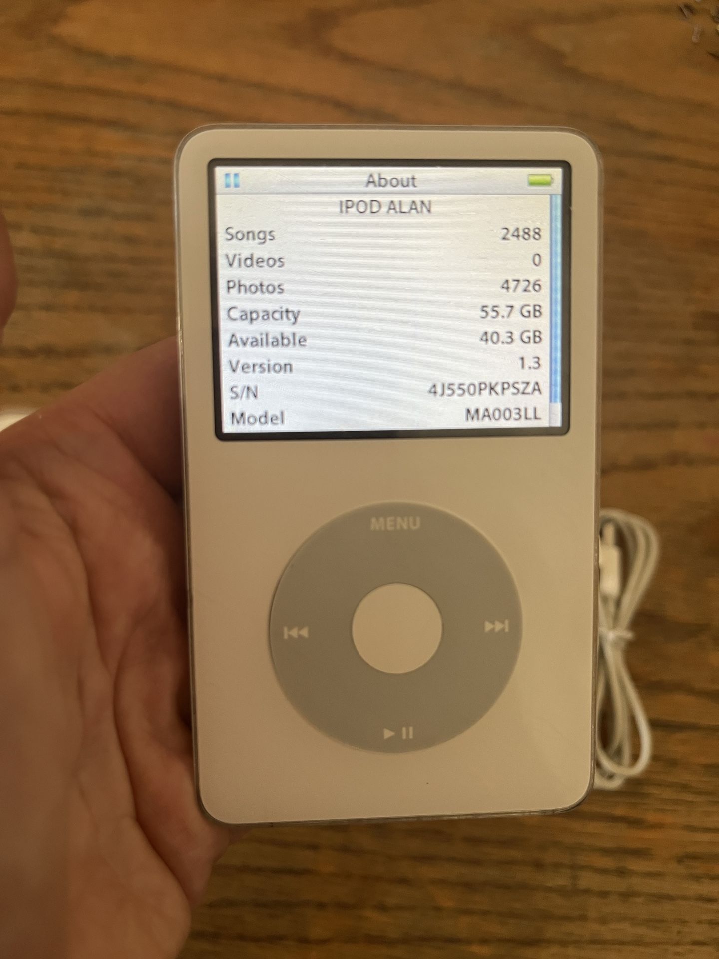 Apple iPod Classic 60GB A1136 / Video 5th Gen. Like New