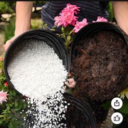 ♥️ Coarse perlite can improves soil, regulates plant growth environment and prevents root♥️$5 EACH BAG♥️4 Quarts